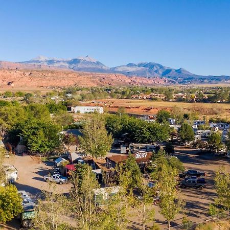 Outdoor Glamping Large 5Th Wheel Setup Ok4A Apartment Moab Exterior photo